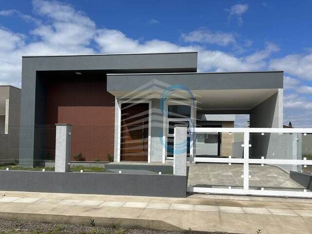 #135 - Casa para Venda em Arroio do Sal - RS