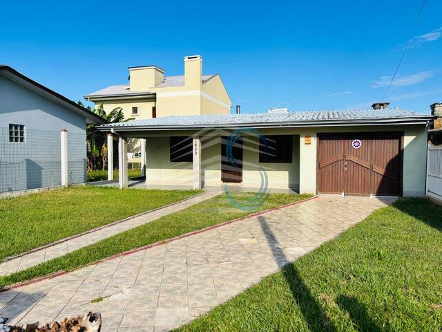 #241 - Casa para Venda em Arroio do Sal - RS