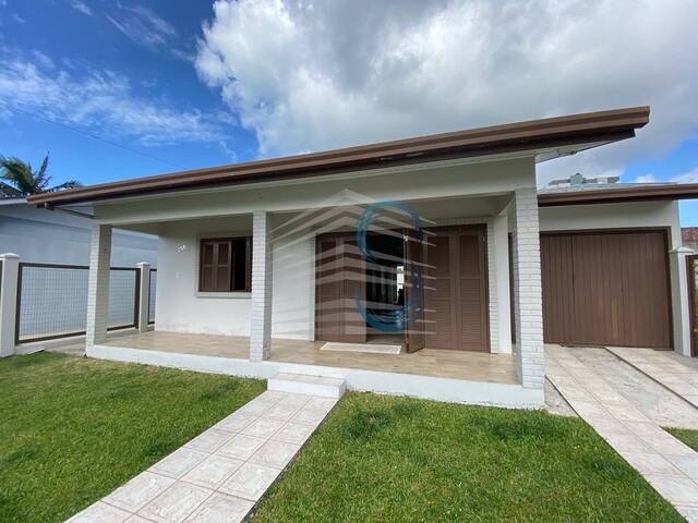 #300 - Casa para Venda em Arroio do Sal - RS