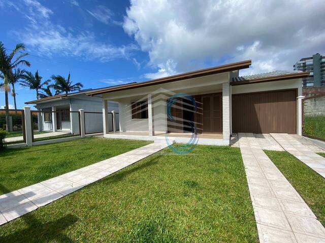 #300 - Casa para Venda em Arroio do Sal - RS