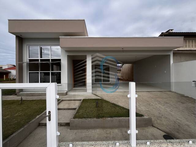 #333 - Casa para Venda em Torres - RS