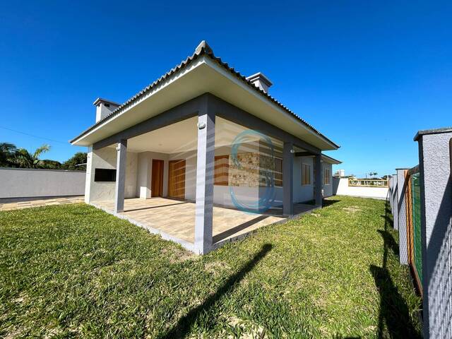 #302 - Casa para Venda em Arroio do Sal - RS
